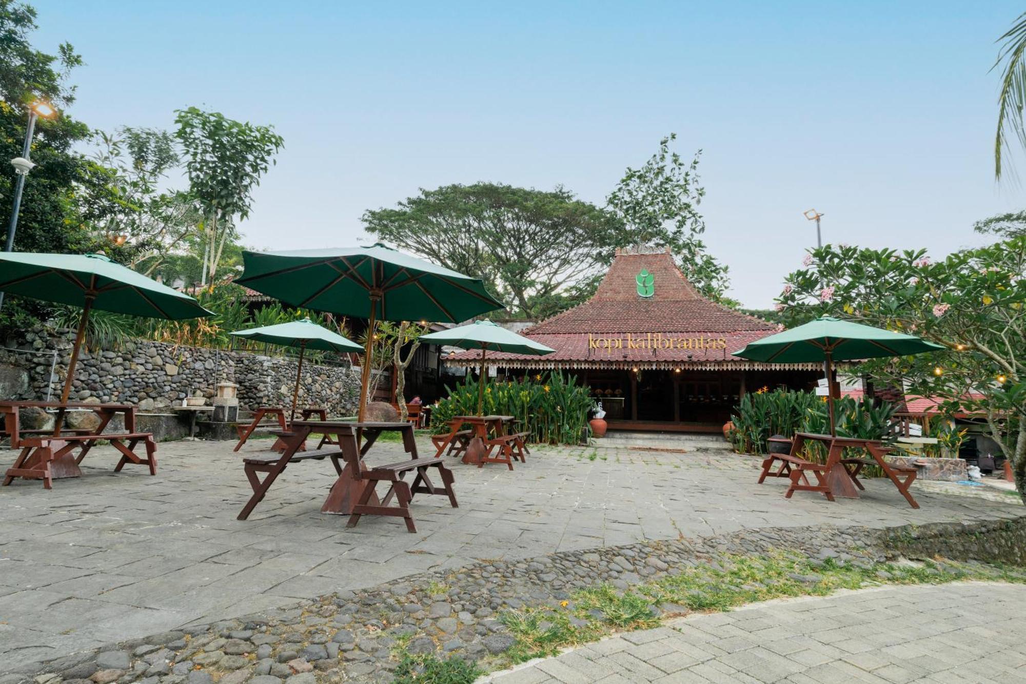 Padi Heritage Hotel Malang Exteriör bild