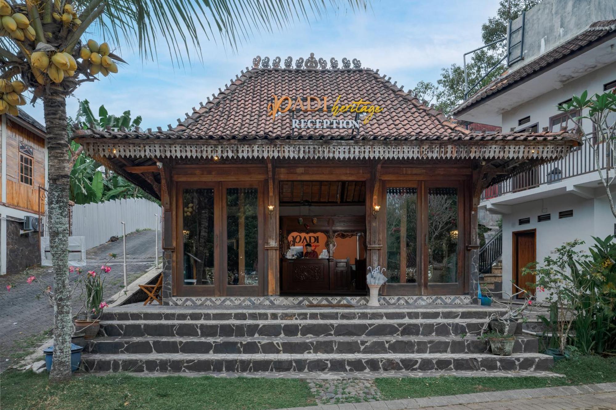Padi Heritage Hotel Malang Exteriör bild